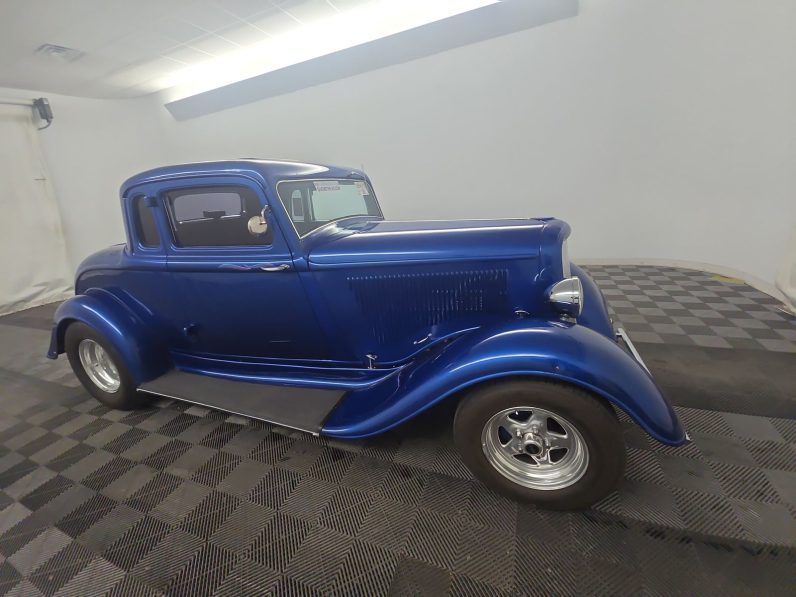1933 Plymouth 5-Window Coupe