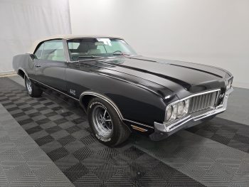 1970 Oldsmobile Cutlass 4-4-2 Convertible