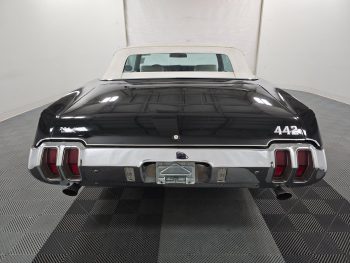 1970 Oldsmobile Cutlass 4-4-2 Convertible