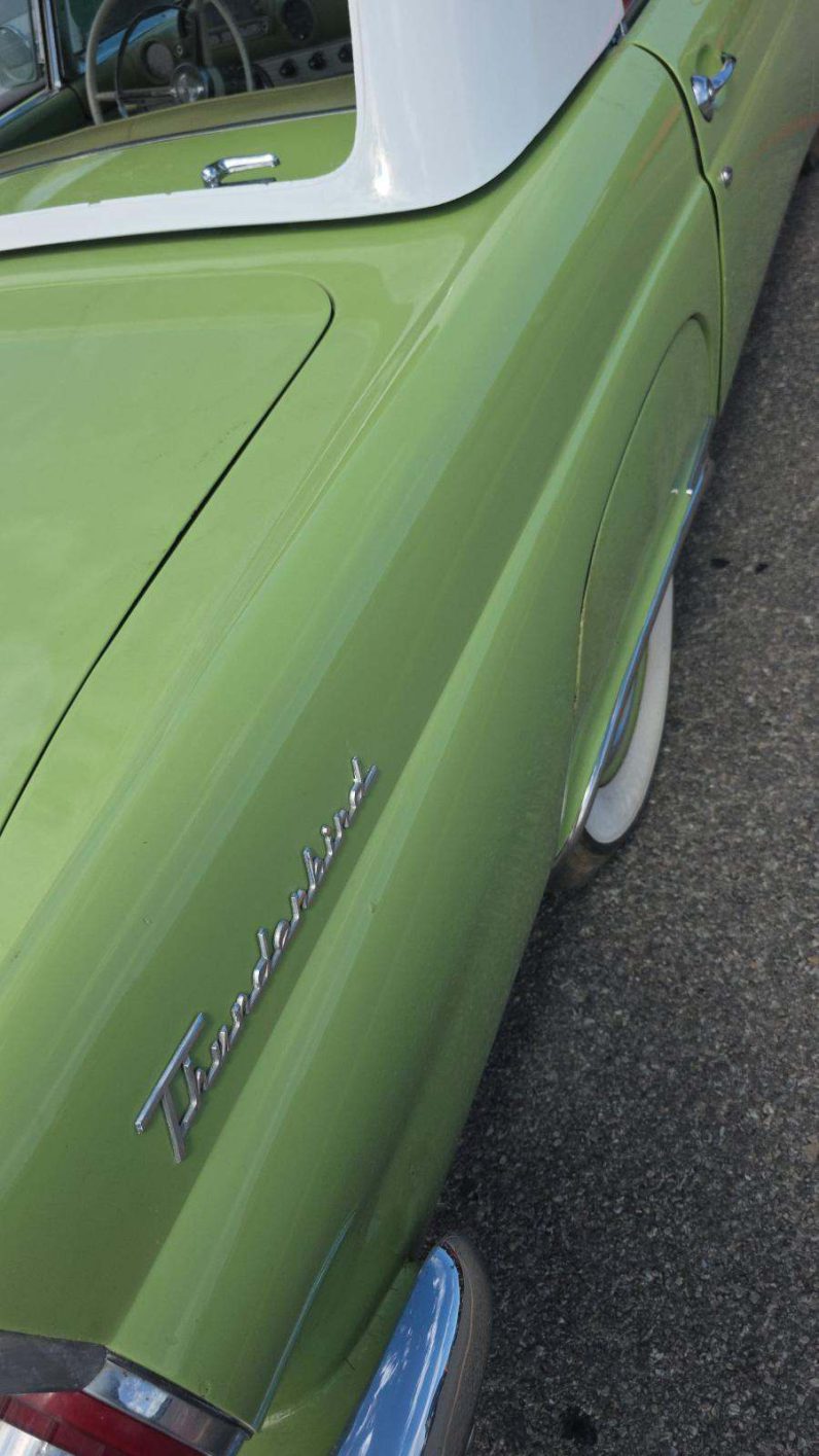 1956 Ford Thunderbird