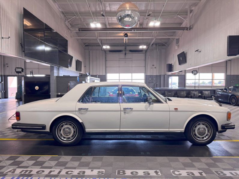 ROLLS-ROYCE SILVER SPIRIT