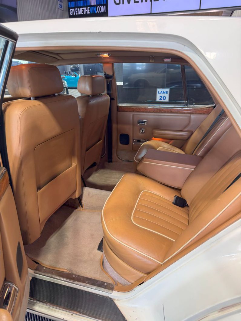 ROLLS-ROYCE SILVER SPIRIT