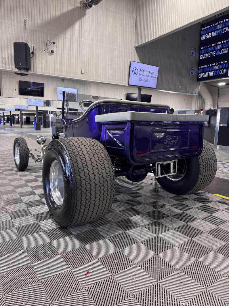 2000 Ford T-Bucket Hot Rod